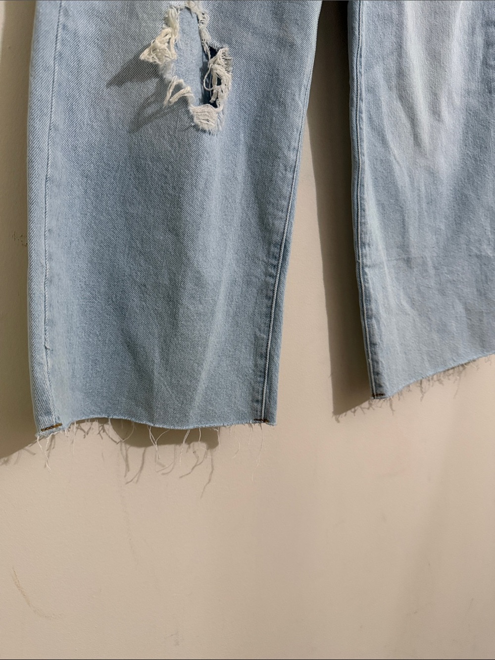 Anthropologie Pilcro Low Rise Wide Leg Distressed Jeans NWT! - Picture 9 of 12